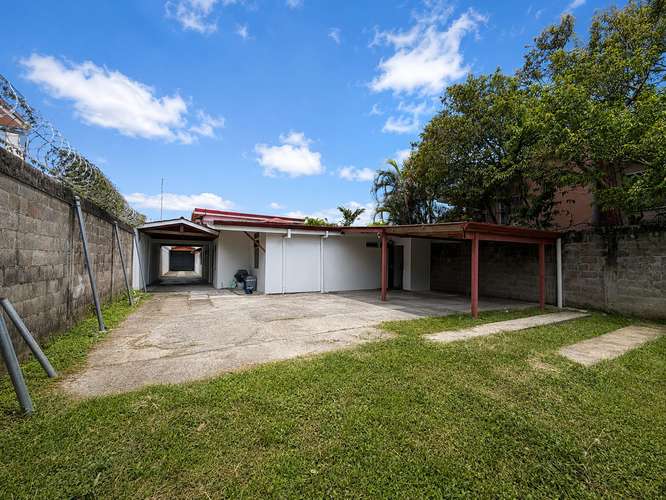 Venta de propiedad en San Pedro. 2 casas y 2 Apartamentos a tan solo 200m de la UCR - Imagen 18