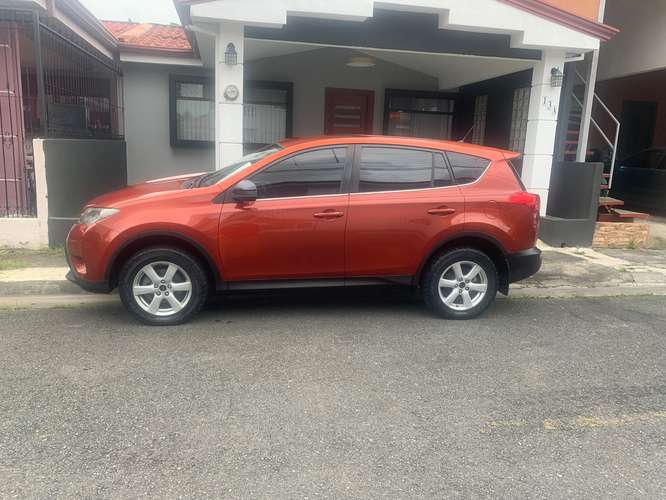 RAV4 2016. DUEÑO VENDE