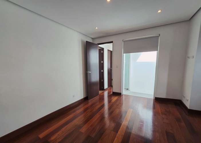 VENTA DE RESIDENCIA DE LUJO EN VILLA REAL | US$1.800.000 - Imagen 15