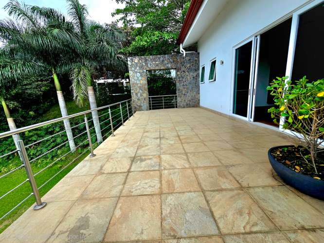 VENTA DE RESIDENCIA DE LUJO EN VILLA REAL | US$1.800.000 - Imagen 10