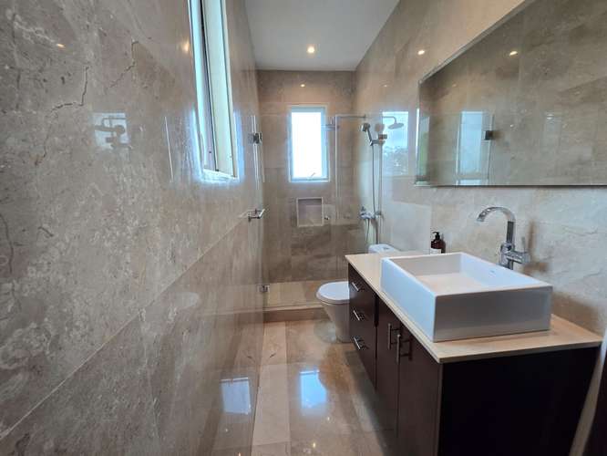 VENTA DE RESIDENCIA DE LUJO EN VILLA REAL | US$1.800.000 - Imagen 18
