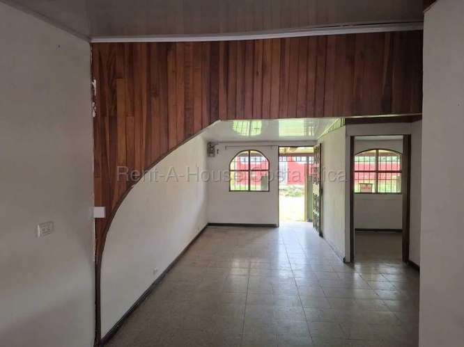 Venta de Casa en Ipís de Guadalupe con Posibilidad de Cochera #27-894 GS - Imagen 8