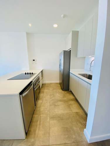 Venta de Apartamento de lujo en Condominio exclusivo Seguro. Guachipelín Norte # 4 - Imagen 6