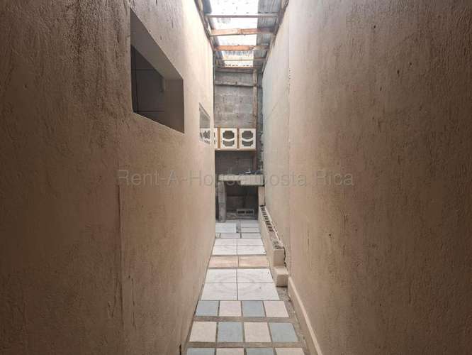 Venta de Casa de 1 Piso en Hatillo 2 con 4 Habitaciones #27-777 GS