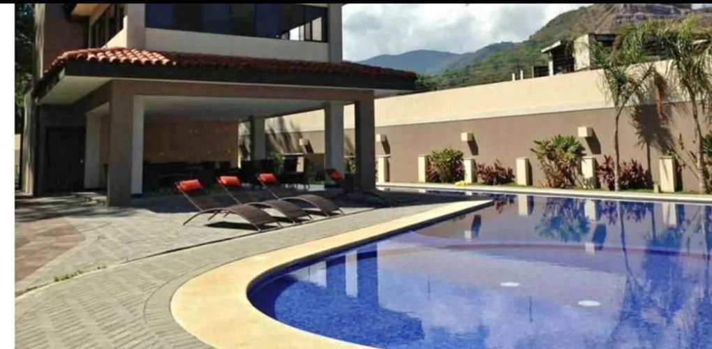 249 / Casa / Alquiler / Santa Ana / Segura / Amplia / Condominio / Amenidades - Imagen 13