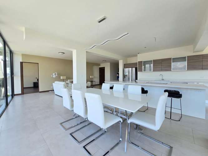   ¡LUJO, EXCLUSIVIDAD Y VISTAS ESPECTACULARES EN CONDOMINIO POSITANO, ESCAZÚ!  - Imagen 4