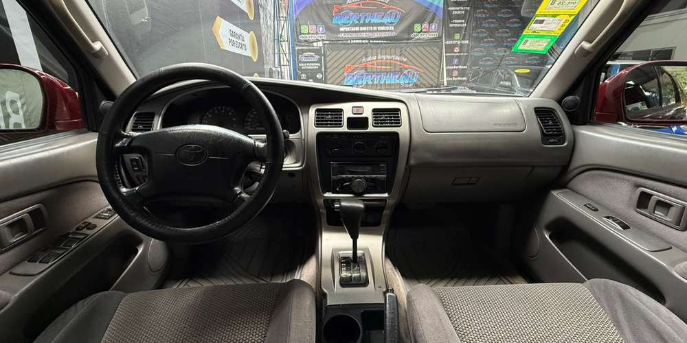 TOYOTA 4RUNNER SPORT 2002 VINO AUTOMÁTICO 4X2