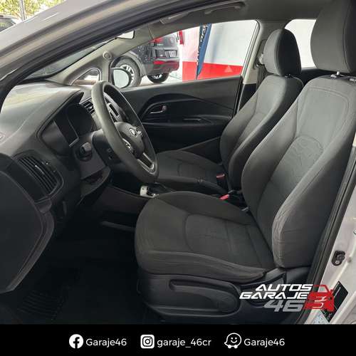 KIA RIO 2015