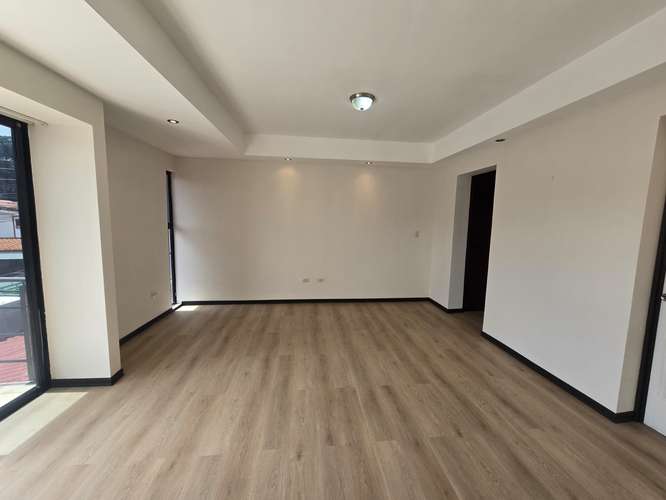 VENTA DE HERMOSA CASA EN MERCEDES NORTE, HEREDIA - Imagen 13