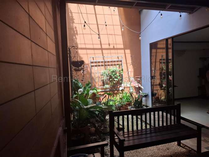 Venta de Casa en Mata de Plátano, Guadalupe, con Terraza y 2 Parqueos #27-482 GS - Imagen 6