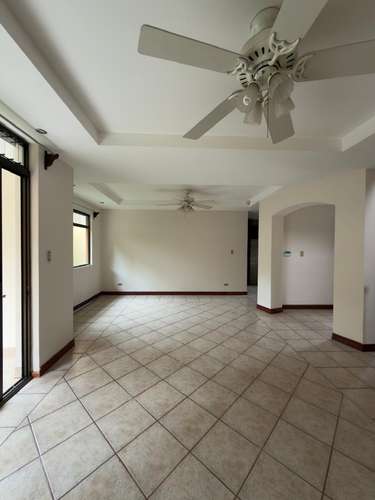  Casa en Alquiler en Santo Domingo de Heredia - Preciosa casa - Imagen 4