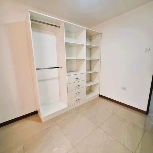 Alquiler de casa esquinera de una planta, Pavas  (100% remodelada) - Imagen 8
