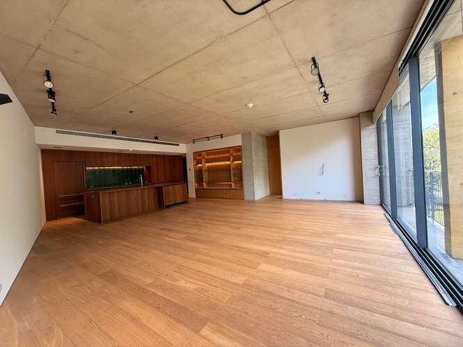 # EXCLUSIVIDAD, ARQUITECTURA Y SOFISTICACIÓN FRENTE AL PARQUE  NUNCIATURA - Imagen 2