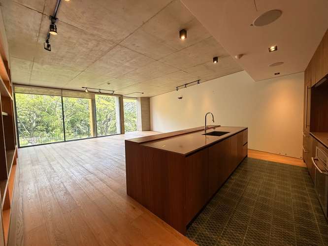 # EXCLUSIVIDAD, ARQUITECTURA Y SOFISTICACIÓN FRENTE AL PARQUE  NUNCIATURA - Imagen 8