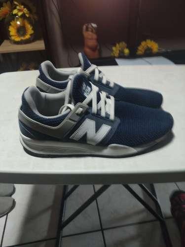 4 pares de tennis todas en 50 mil, por viaje talla 42
