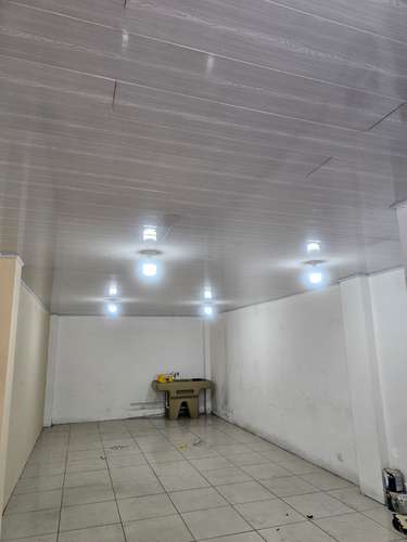 local comercial para negocio comercial o bodega - Imagen 4