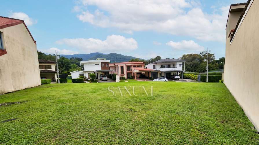 VENTA DE LOTE EN CONDOMINIO EL MAPLE, SANTA ANA. - Imagen 2