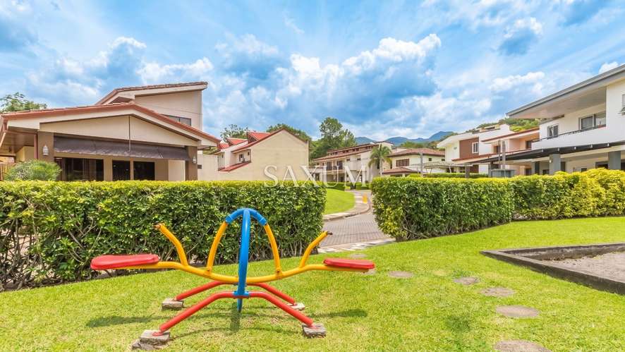 VENTA DE LOTE EN CONDOMINIO EL MAPLE, SANTA ANA. - Imagen 3