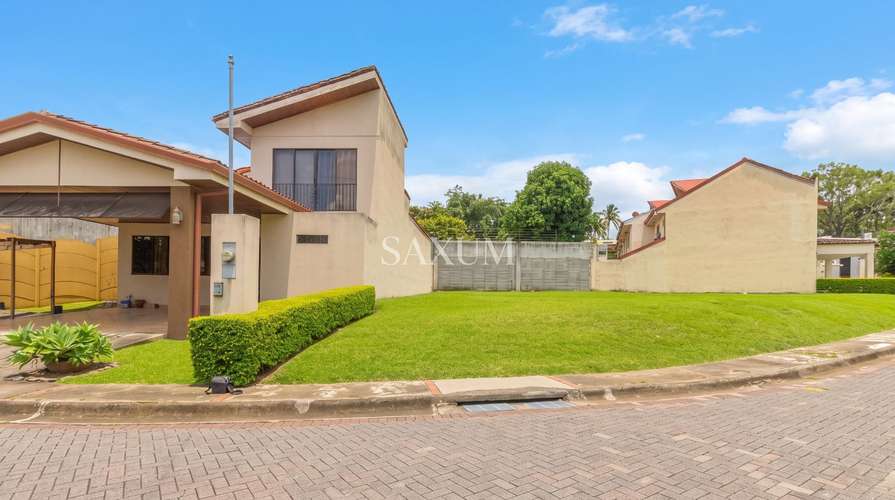 VENTA DE LOTE EN CONDOMINIO EL MAPLE, SANTA ANA.