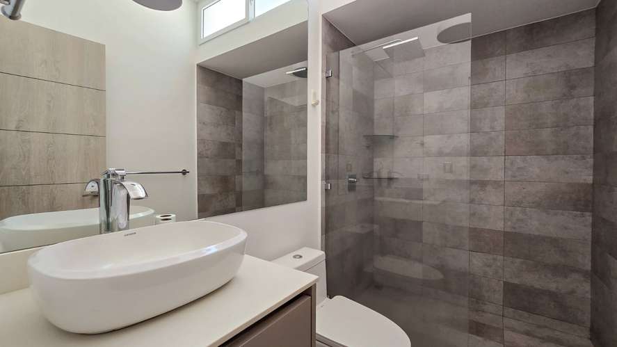 Alquiler de hermosa casa ubicada en Escazú - Imagen 7