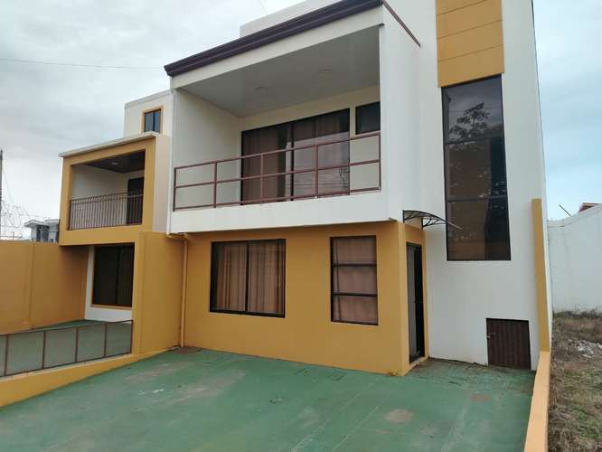 Alquiler apartamento en La Suiza Heredia  - Imagen 2