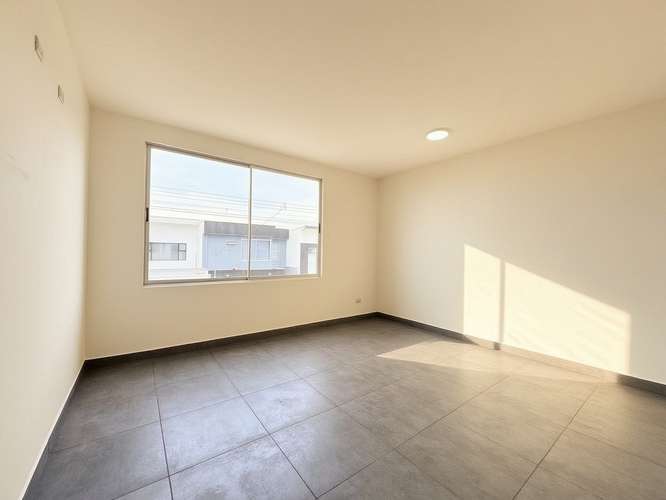Venta de amplia casa a Estrenar En Condominio Ayarco 385 - Imagen 14