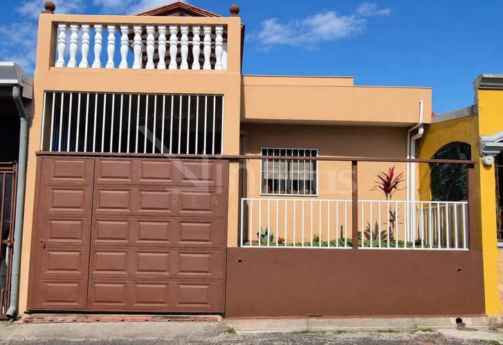 Casa con precio de oportunidad en El Porvenir Desamparados