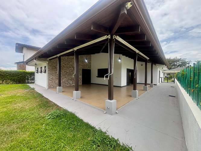 Hermosa casa de una planta, con agradables espacios, en Condominio Ubicado en Hacienda Los Reyes. - Imagen 15