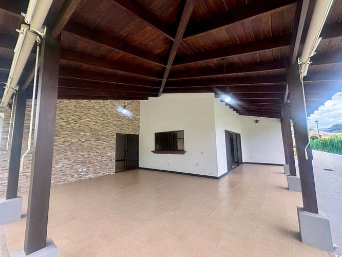 Hermosa casa de una planta, con agradables espacios, en Condominio Ubicado en Hacienda Los Reyes. - Imagen 13