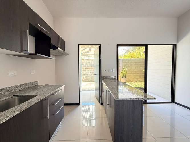 Casa en San Francisco de Heredia-Condominio. JRC1200 - Imagen 2