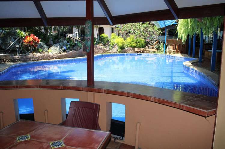 Río Oro, Santa Ana | Casa amoblada con piscina y jacuzzi