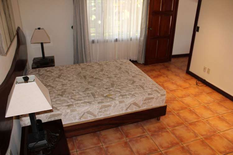 Río Oro, Santa Ana | Casa amoblada con piscina y jacuzzi - Imagen 8