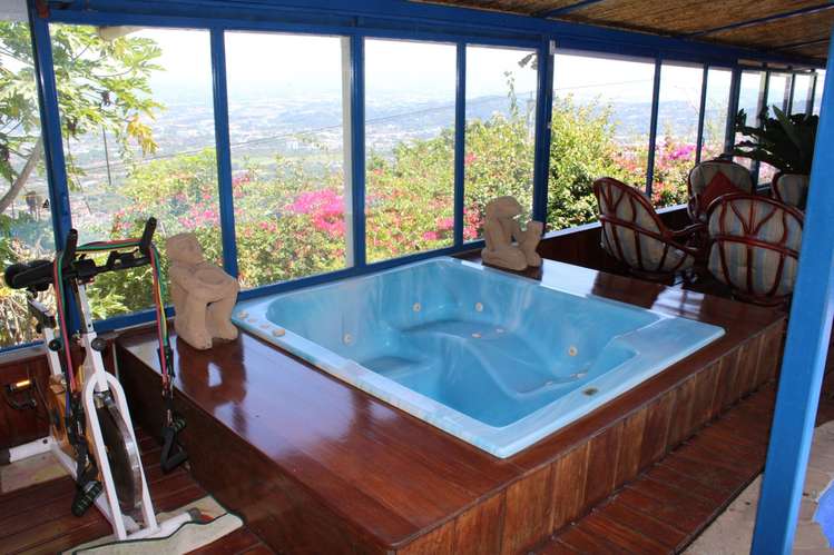 Río Oro, Santa Ana | Casa amoblada con piscina y jacuzzi - Imagen 2