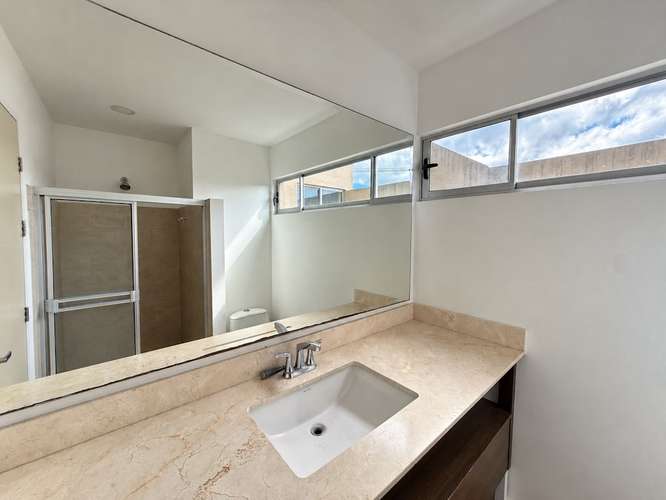 Remate Bancario! Casa de 3 Niveles en Condominio en Llorente de Tibás - Imagen 6
