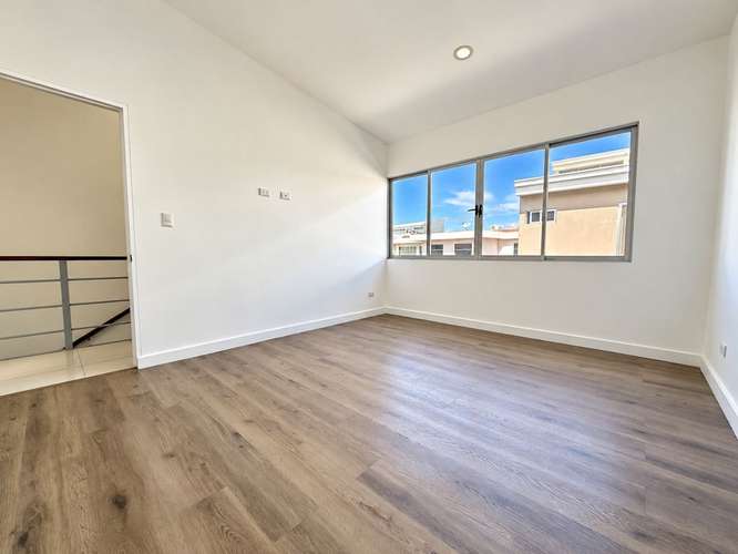Remate Bancario! Casa de 3 Niveles en Condominio en Llorente de Tibás - Imagen 10