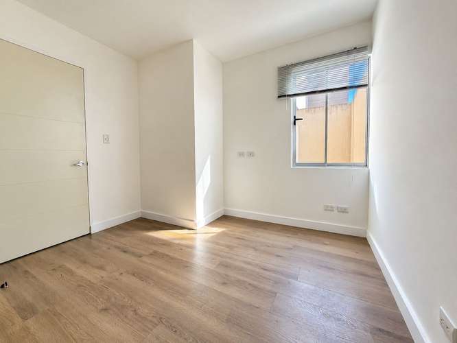 Remate Bancario! Casa de 3 Niveles en Condominio en Llorente de Tibás - Imagen 13