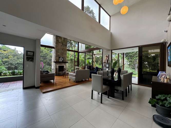 Venta de casa espectacular rodeado de verde - Imagen 13