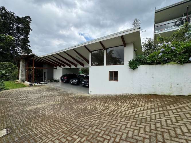 Venta de casa espectacular rodeado de verde - Imagen 12