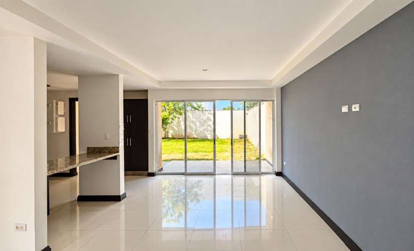 Venta de casa Remate Bancario en Condominio - Imagen 1
