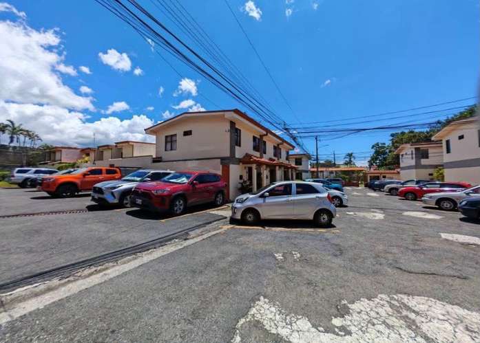 Venta de Condominio 4 Habitaciones Zapote - Imagen 1