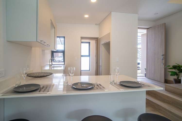 Alquiler con Opción a Compra de casa nueva en Condominio con jardin - Imagen 5