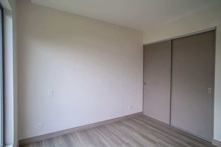 Alquiler con Opción a Compra de casa nueva en Condominio con jardin - Imagen 12