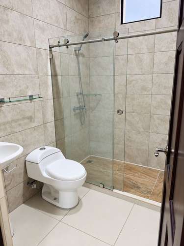 APARTAMENTO SÓLO PARA ESTUDIANTES. SABANA OESTE. - Imagen 9