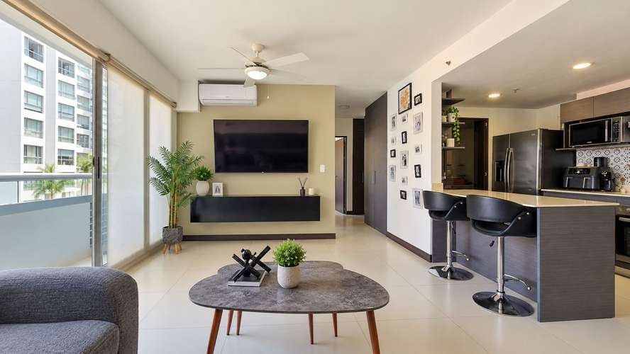 Alquiler de amplio apartamento con excelente ubicación en Nunciatura