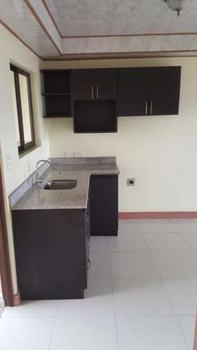 SE ALQUILA APARTAMENTO CÉNTRICO Y SEGURO  - Imagen 4
