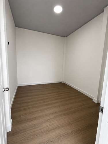Se alquila local comercial/oficina