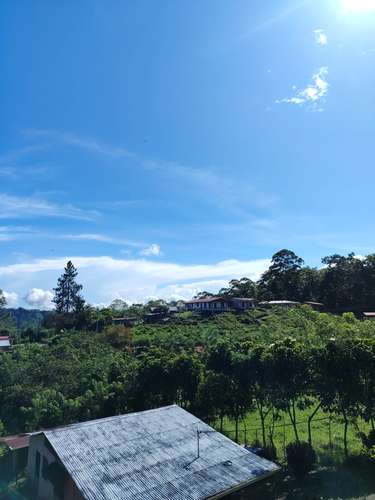 SE VENDE TERRENO EN COLONIA SAN RAMÓN,  SANTA TERESITA, TURRIALBA 