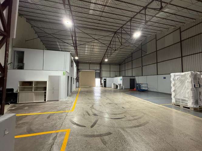 Bodega de 720 m² en San José, Colima de Tibás: ideal para uso comercial e industrial liviano - Imagen 3