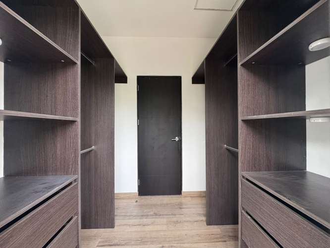 Apartamento amplio en alquiler en Escazú  - Imagen 11