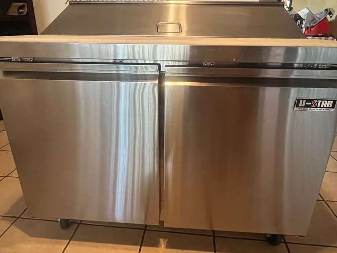 Mesa de Preparación Refrigerada U-STAR 120 cm – 2 Puertas – Acero Inoxidable